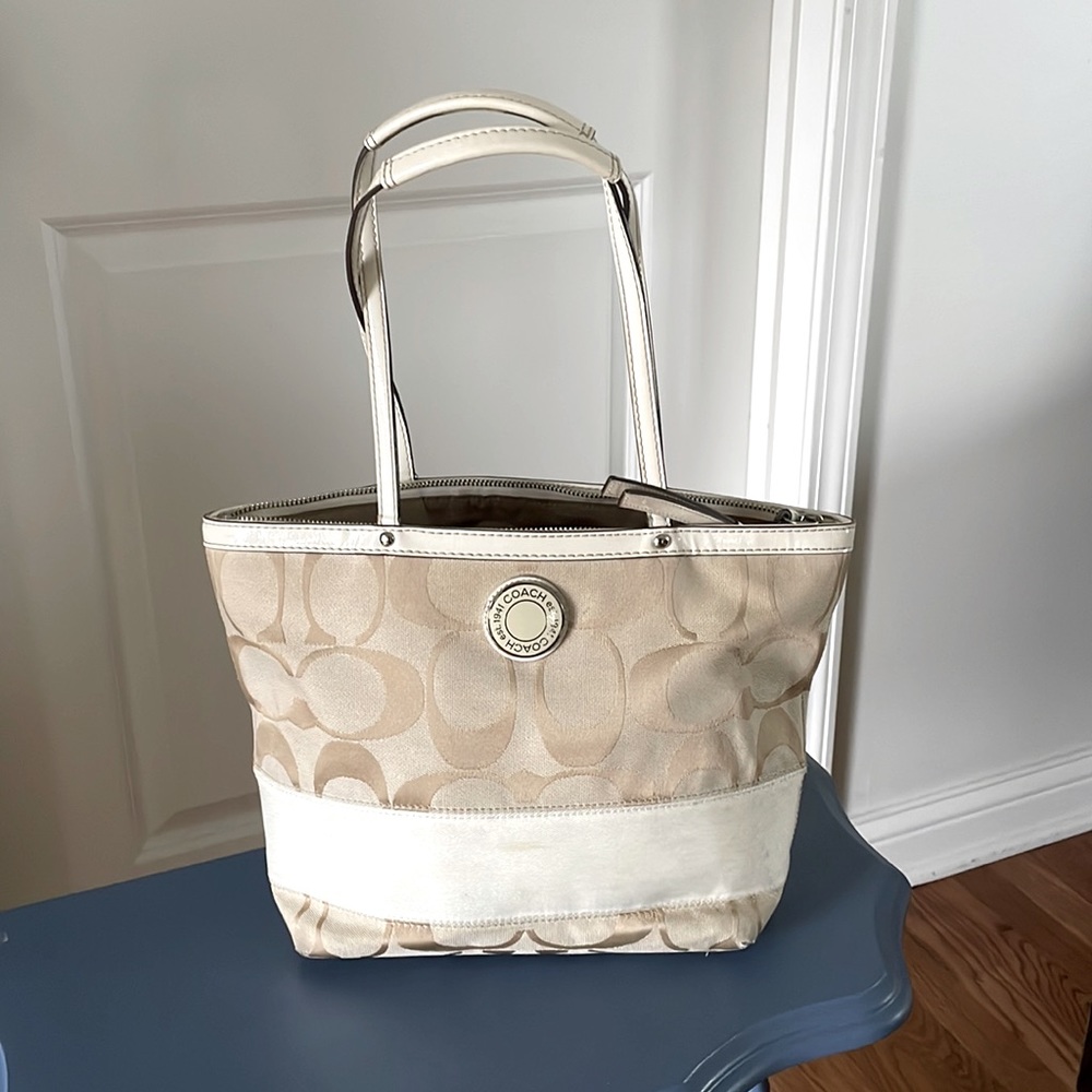 Coach Handbag, Crème